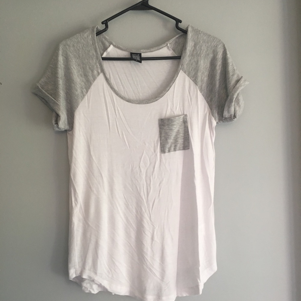 White and gray t shirt